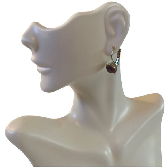 Pretty Vintage Faux Ruby & Gold Toned Leverback Earrings. Generous Sized Stone. - Picture 2 of 5